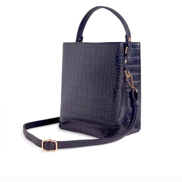 AOTA ,NWT, Elena Bucket Black
